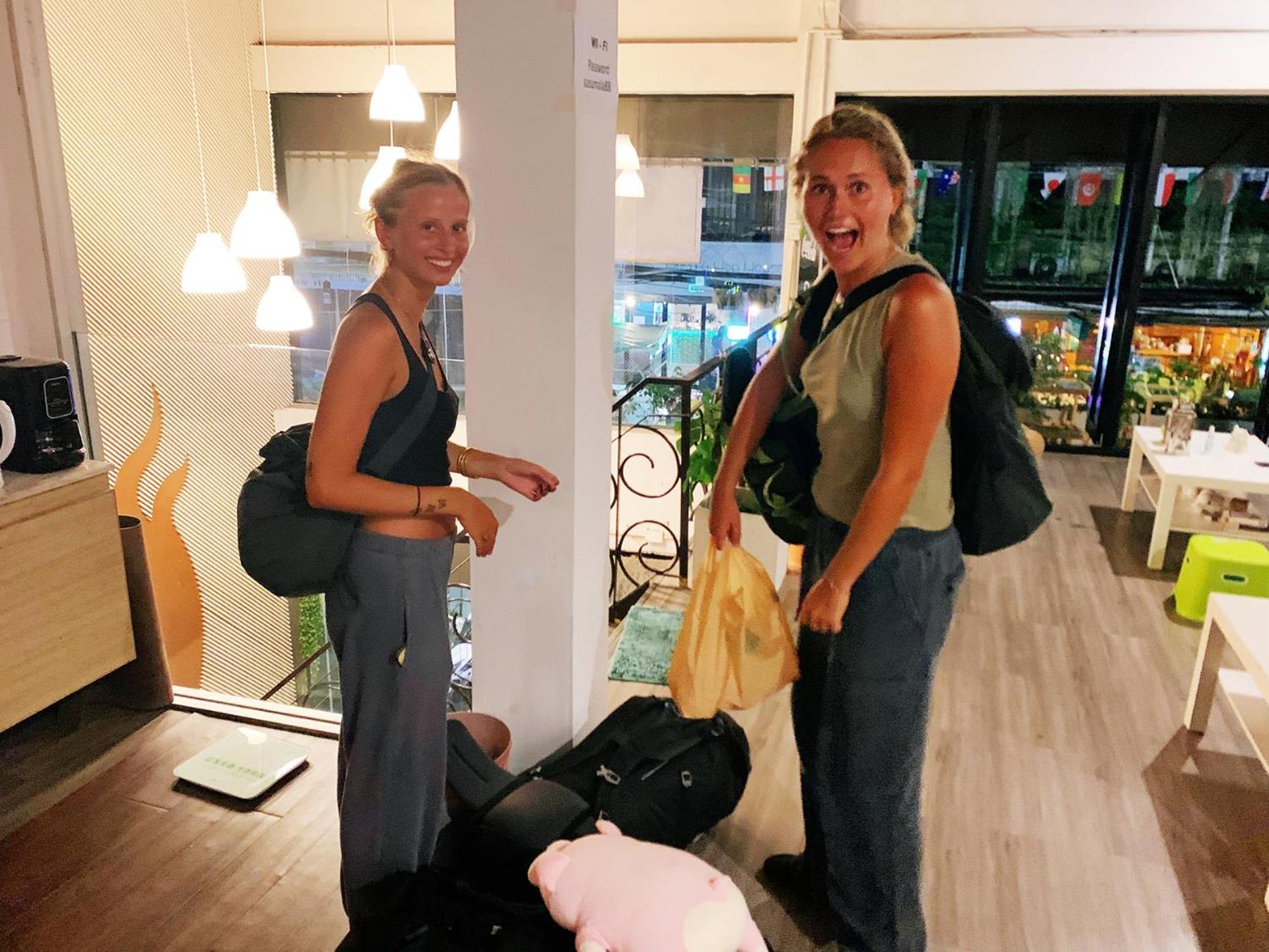 Susu Khaosan Hostel Bangkok Exteriör bild
