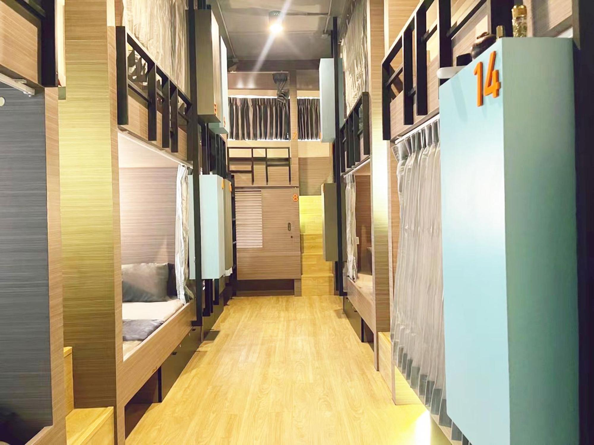 Susu Khaosan Hostel Bangkok Exteriör bild