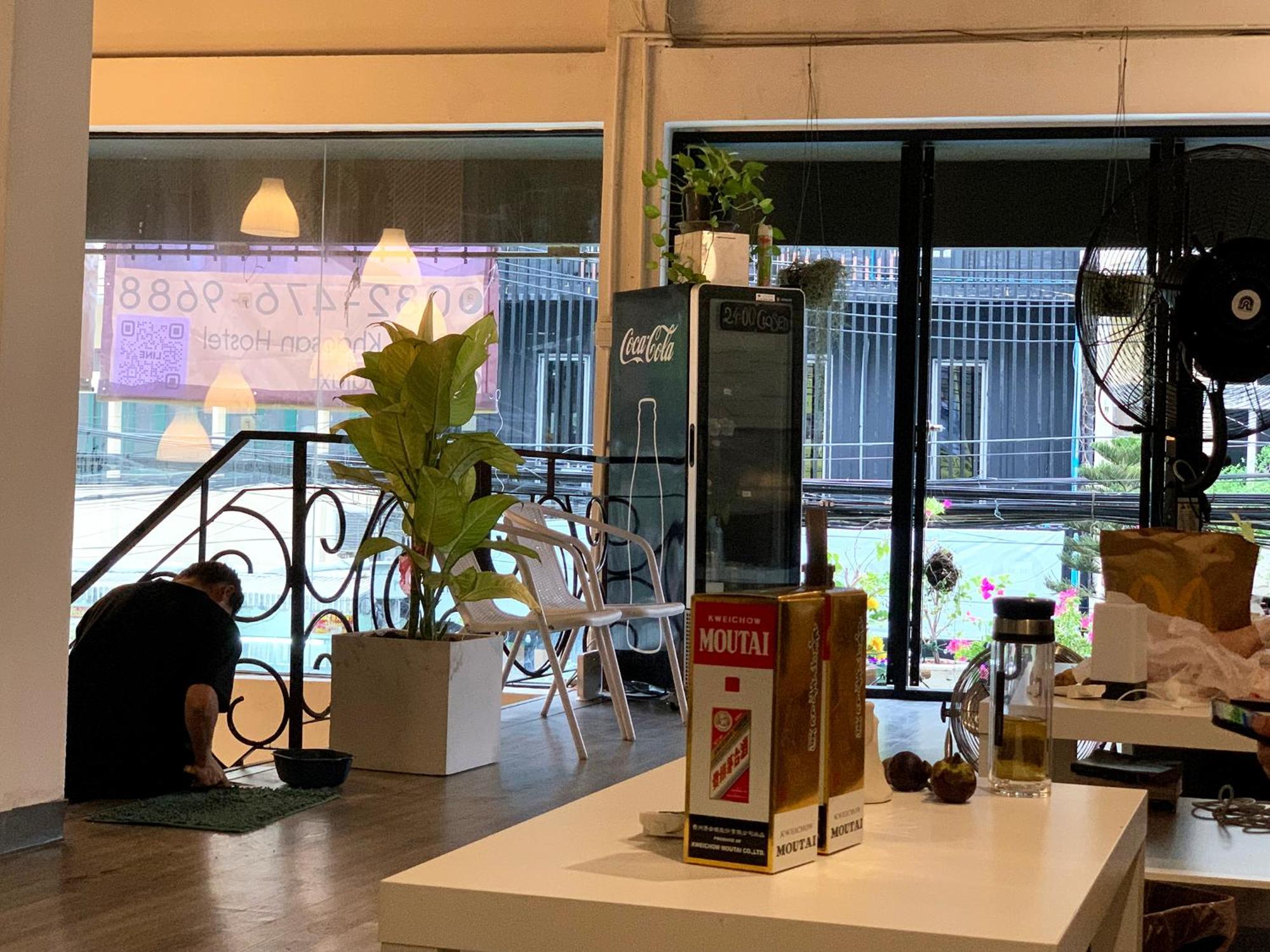 Susu Khaosan Hostel Bangkok Exteriör bild
