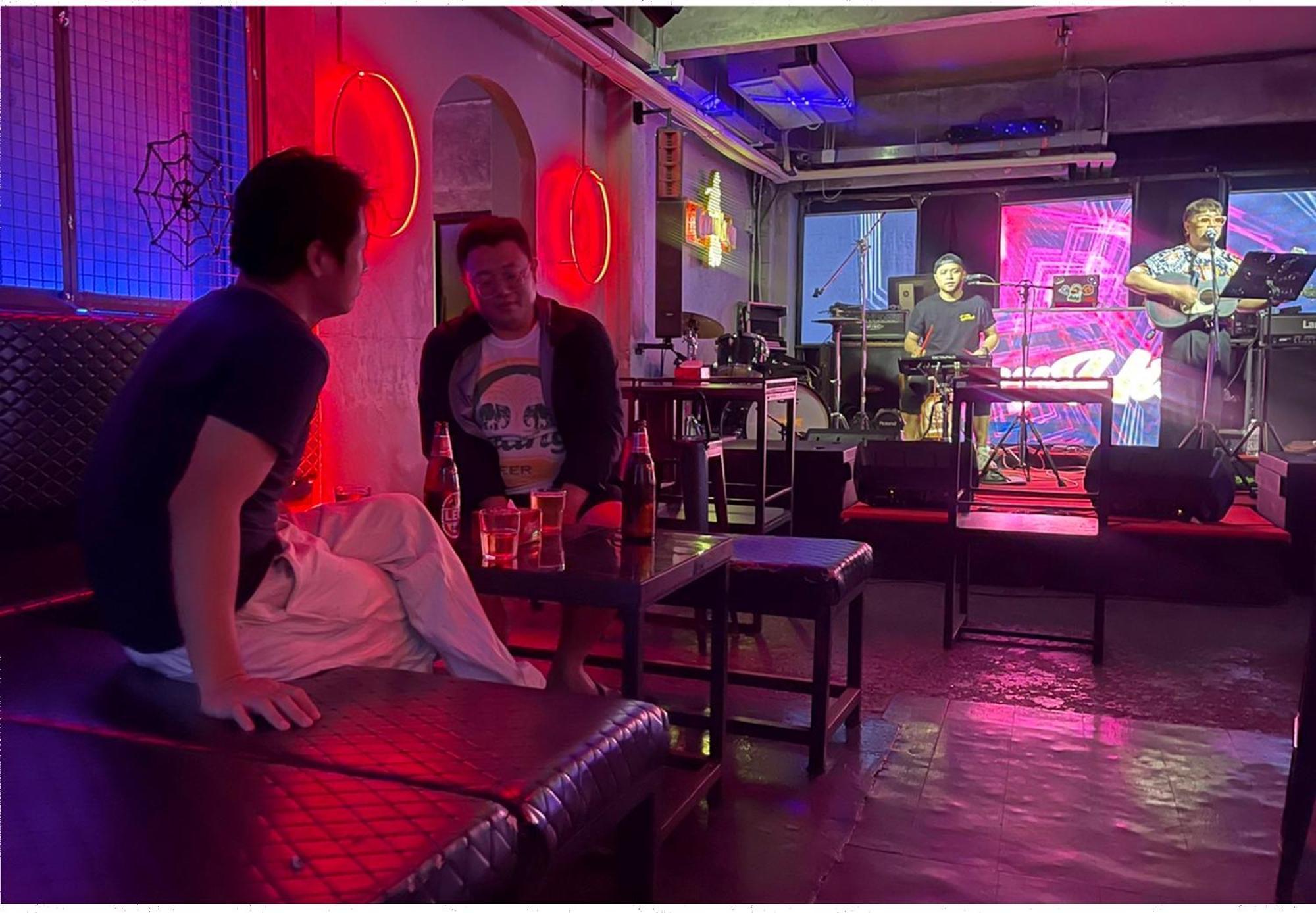Susu Khaosan Hostel Bangkok Exteriör bild