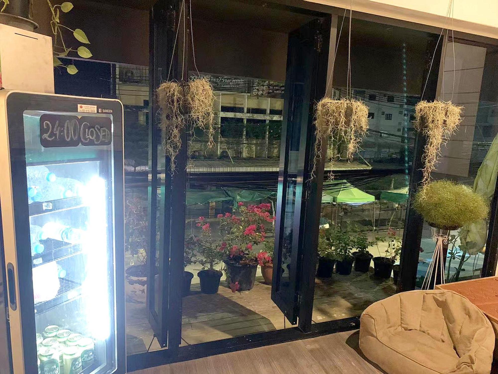 Susu Khaosan Hostel Bangkok Exteriör bild