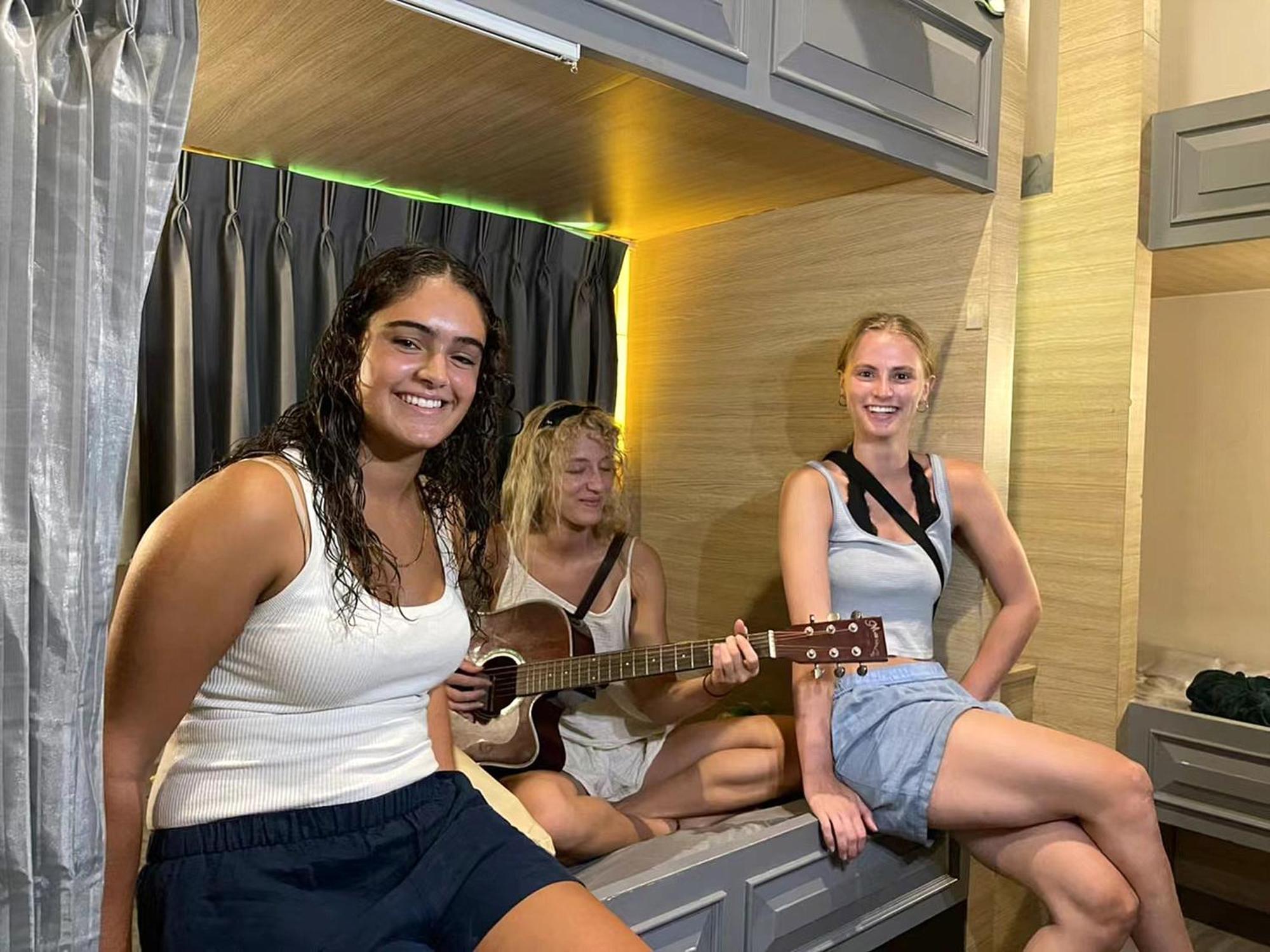 Susu Khaosan Hostel Bangkok Exteriör bild