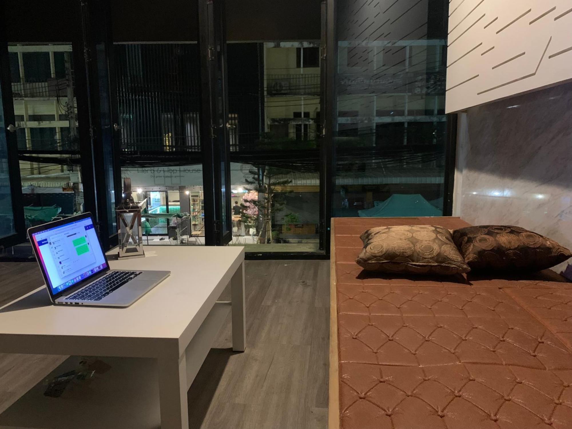 Susu Khaosan Hostel Bangkok Exteriör bild