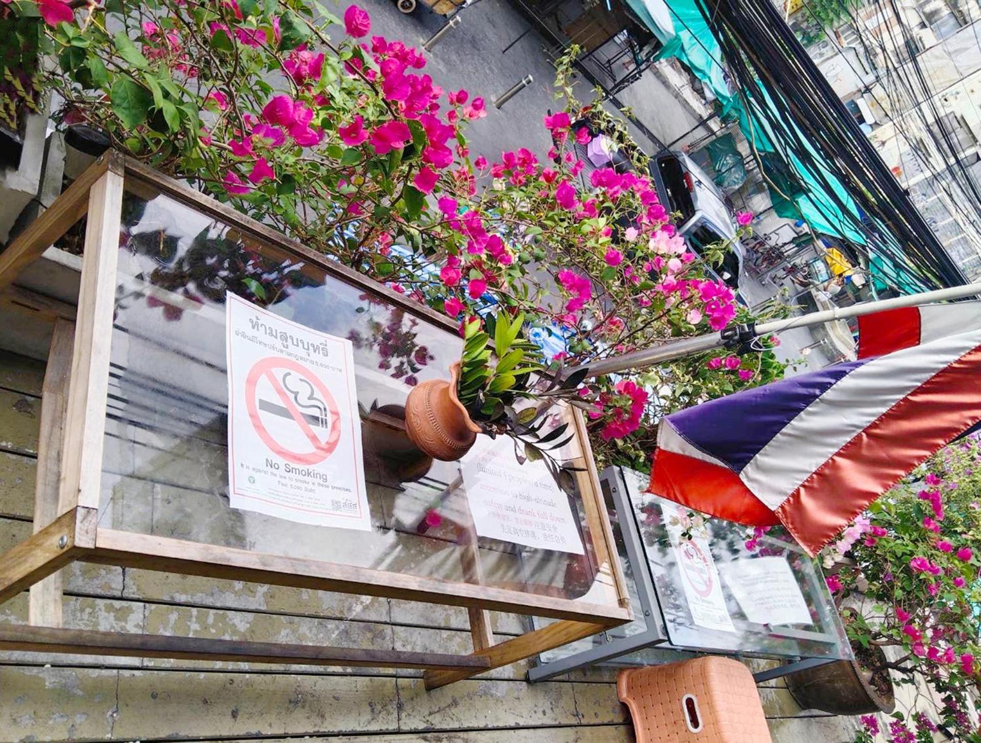 Susu Khaosan Hostel Bangkok Exteriör bild